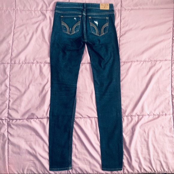 Hollister distressed straight leg jeans - Picture 2 of 4